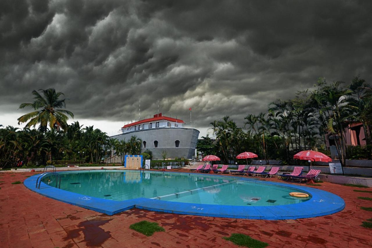 The Byke Old Anchor Beach Resort & Spa Cavelossim Dış mekan fotoğraf